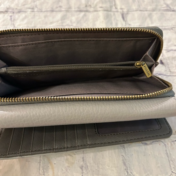 FOSSIL GREY COWHIDE PEBBLE GRAIN WALLET MANY CARD SLOTS ZIP BACK SNAP FRONT - Picture 7 of 9